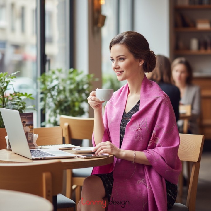 Khăn lụa 2 mặt thêu hoa và lá 40*200 cm- Mẫu 6